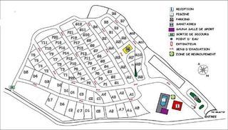 Camping Le Clos Des Capitelles: Plattegrond