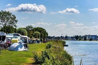 Foto's Camping Resort Marina Oolderhuuske in Roermond ...